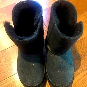 Uggs kids boots size C8